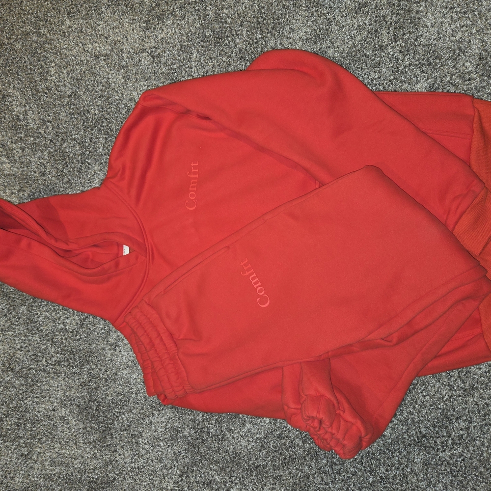 Red Comfrt Hoodie and Jogger Sweatpants Set Small